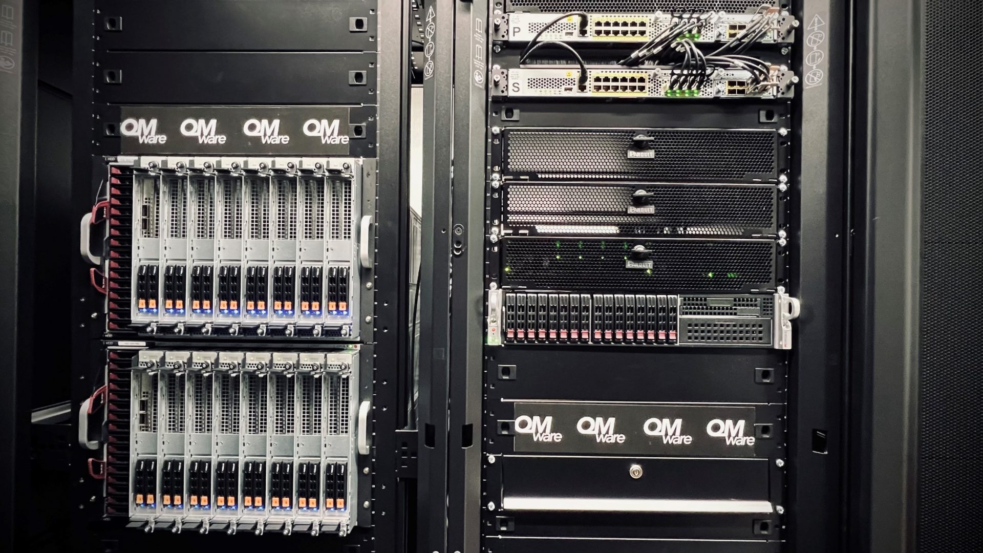 QMware hybrid cloud data centre