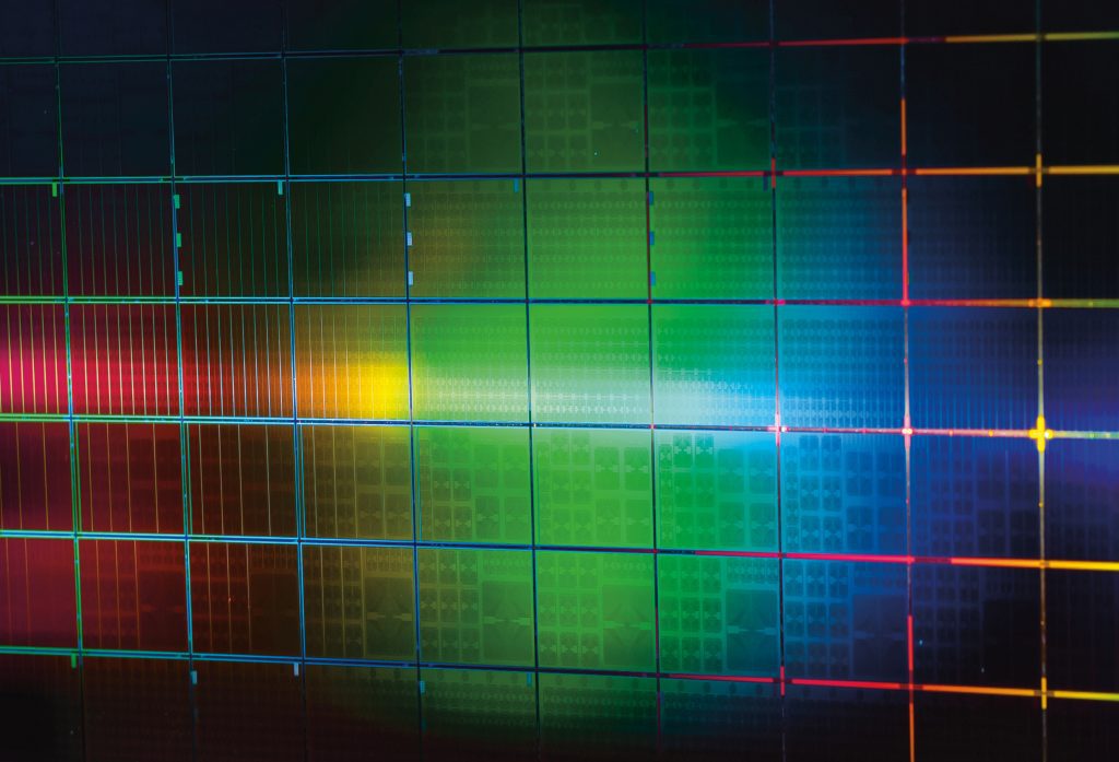 Intel and QuTech deliver first industrially manufactured qubit