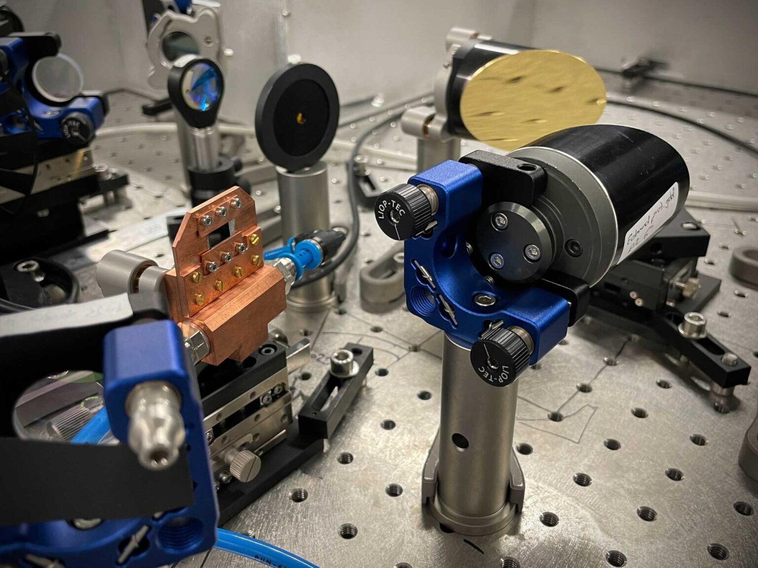 Emulating impossible ‘unipolar’ laser pulses